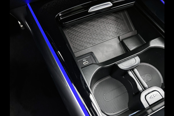 Mercedes-Benz GLA 180 Business Solution AMG | Premium Plus Pakket | Trekhaak | Nightpakket | GUARD 360 ° Vehicle protection Plus | Head-up display | Memorypakket | 360°-camera | Augmented Reality navigatie |