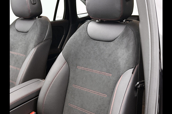 Mercedes-Benz GLA 180 Business Solution AMG | Premium Plus Pakket | Trekhaak | Nightpakket | GUARD 360 ° Vehicle protection Plus | Head-up display | Memorypakket | 360°-camera | Augmented Reality navigatie |