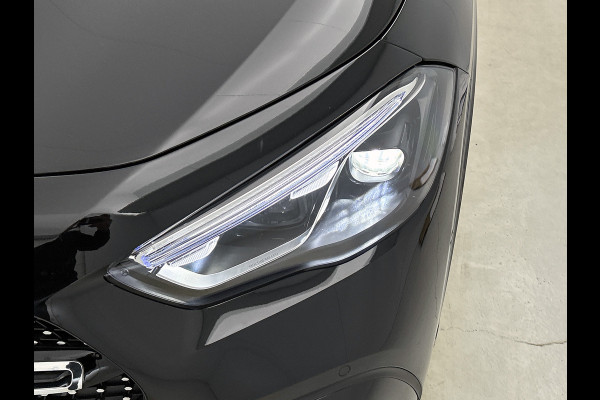 Mercedes-Benz GLA 180 Business Solution AMG | Premium Plus Pakket | Trekhaak | Nightpakket | GUARD 360 ° Vehicle protection Plus | Head-up display | Memorypakket | 360°-camera | Augmented Reality navigatie |