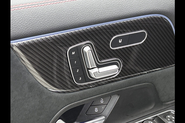 Mercedes-Benz GLA 180 Business Solution AMG | Premium Plus Pakket | Trekhaak | Nightpakket | GUARD 360 ° Vehicle protection Plus | Head-up display | Memorypakket | 360°-camera | Augmented Reality navigatie |