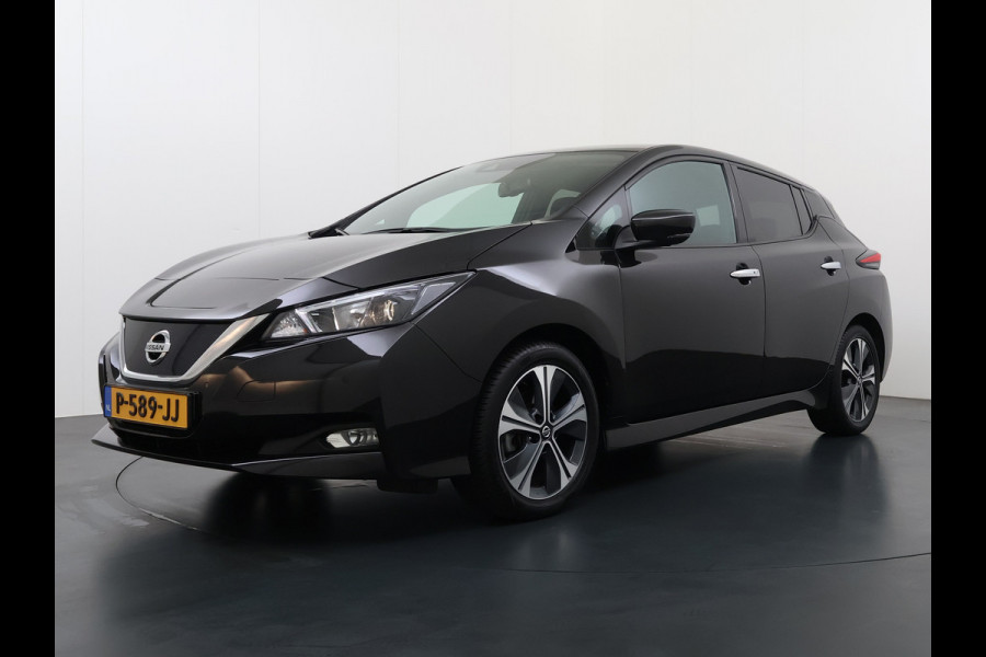 Nissan Leaf N-Connecta 40kWh Navi Ecc 360°Camera Adap.Cruise Pdc Keyless Blindspot Apple Carplay Android Auto Lmv 17" Stoel+Stuurverwarming DAB Bluetooth Lmv Privacyglas 1e Eigenaar Origineel Nederlandse Auto