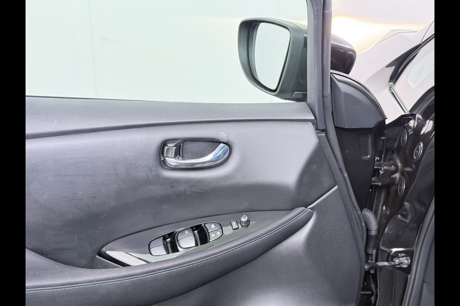 Nissan Leaf N-Connecta 40kWh Navi Ecc 360°Camera Adap.Cruise Pdc Keyless Blindspot Apple Carplay Android Auto Lmv 17" Stoel+Stuurverwarming DAB Bluetooth Lmv Privacyglas 1e Eigenaar Origineel Nederlandse Auto
