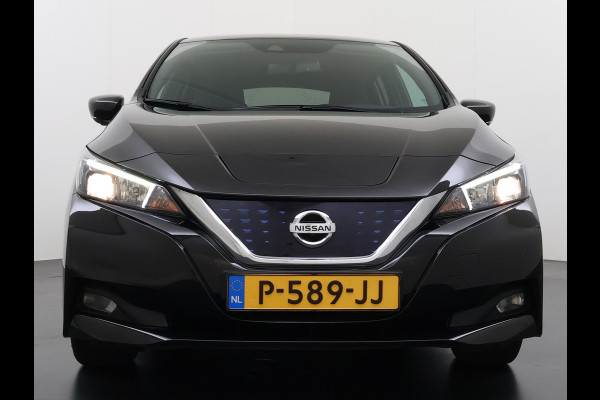 Nissan Leaf N-Connecta 40kWh Navi Ecc 360°Camera Adap.Cruise Pdc Keyless Blindspot Apple Carplay Android Auto Lmv 17" Stoel+Stuurverwarming DAB Bluetooth Lmv Privacyglas 1e Eigenaar Origineel Nederlandse Auto
