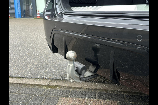 BMW 3 Serie Touring 320e M-SPORT | FACELIFT| PANO|1.STE EIGENAAR, DEALER OH. | LEER | ELEK. TREKHAAK| FABRIEKSGARANTIE T/M 08 2027| LEER| STOELVERWARMING| 19 INCH! SUPER COMPLEET!