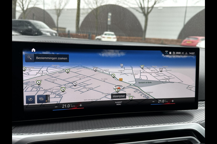 BMW 3 Serie Touring 320e M-SPORT | FACELIFT| PANO|1.STE EIGENAAR, DEALER OH. | LEER | ELEK. TREKHAAK| FABRIEKSGARANTIE T/M 08 2027| LEER| STOELVERWARMING| 19 INCH! SUPER COMPLEET!