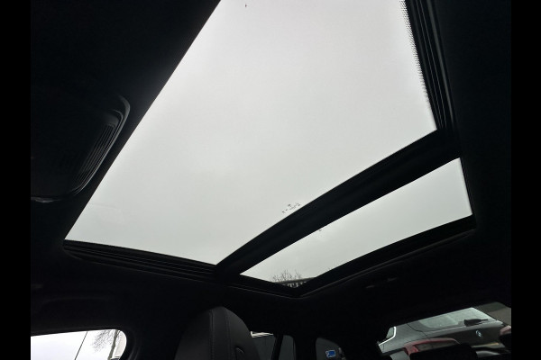 BMW 3 Serie Touring 320e M-SPORT | FACELIFT| PANO|1.STE EIGENAAR, DEALER OH. | LEER | ELEK. TREKHAAK| FABRIEKSGARANTIE T/M 08 2027| LEER| STOELVERWARMING| 19 INCH! SUPER COMPLEET!