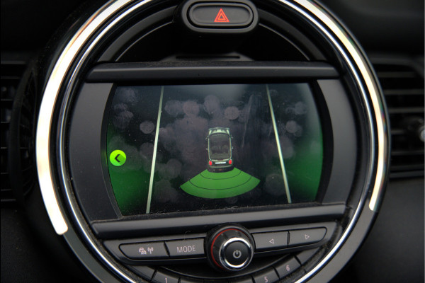 MINI Cabrio 1.5 Cooper Chili | Stoelverwarming | Cruise Control | Navigatie | Parkeersensoren | Keyless | Climate Control | Black Pack | Dealer Onderhouden |