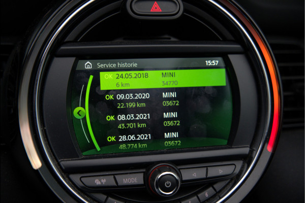 MINI Cabrio 1.5 Cooper Chili | Stoelverwarming | Cruise Control | Navigatie | Parkeersensoren | Keyless | Climate Control | Black Pack | Dealer Onderhouden |