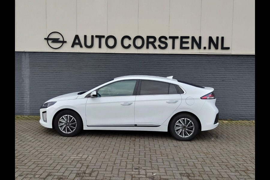 Hyundai IONIQ Comfort EV 40kWh SOH 99.7% !! NWE MODEL Warmtepomp Navi Ecc Camera Adap.Cruise Stoelverwarming Pdc Apple Carplay/Android Auto Lane Assist Isofix Keyless Led I-key Regensensor Rijstrooksensor Origineel Nederlandse Auto