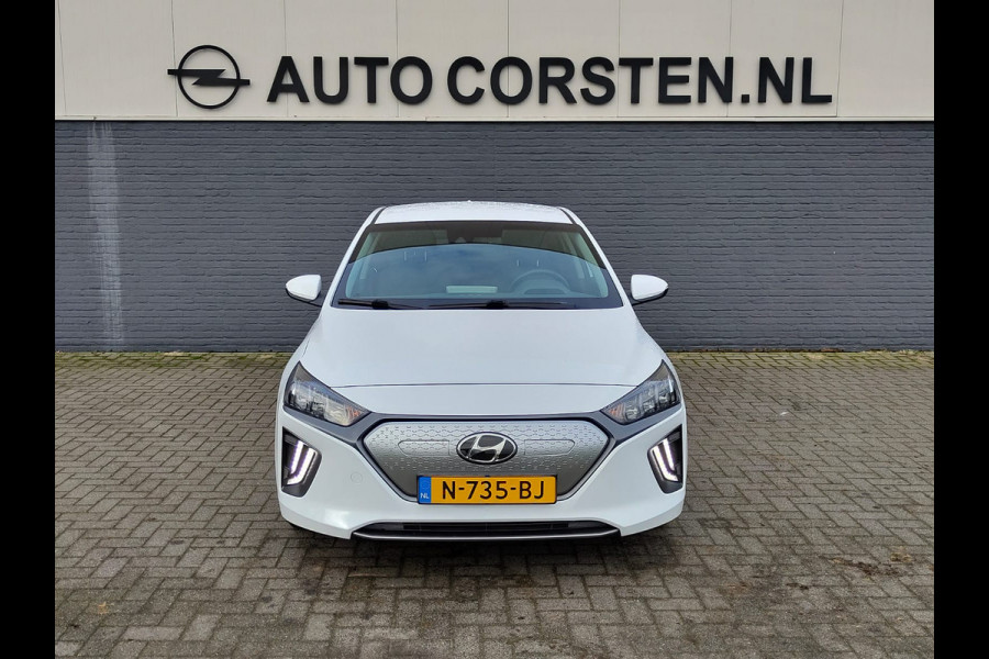 Hyundai IONIQ Comfort EV 40kWh SOH 99.7% !! NWE MODEL Warmtepomp Navi Ecc Camera Adap.Cruise Stoelverwarming Pdc Apple Carplay/Android Auto Lane Assist Isofix Keyless Led I-key Regensensor Rijstrooksensor Origineel Nederlandse Auto