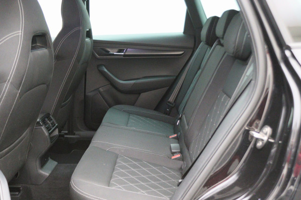 Škoda Karoq 1.5 TSI ACT Sportline Business Navi, Apple Carplay, Camera, Trekhaak, Climate, Sporstoelen