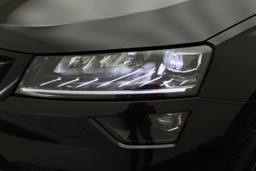 Škoda Karoq 1.5 TSI ACT Sportline Business Navi, Apple Carplay, Camera, Trekhaak, Climate, Sporstoelen