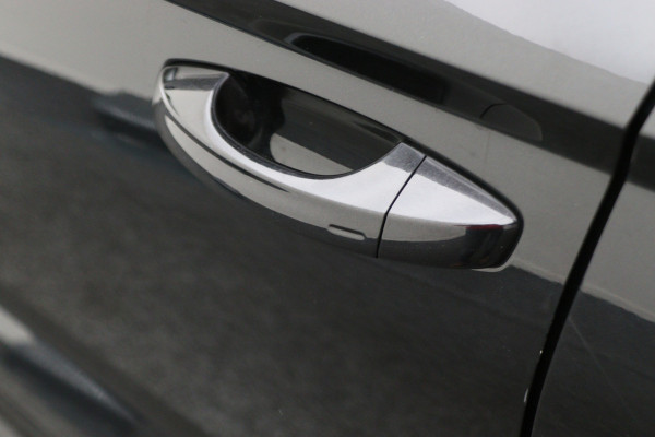 Škoda Karoq 1.5 TSI ACT Sportline Business Navi, Apple Carplay, Camera, Trekhaak, Climate, Sporstoelen