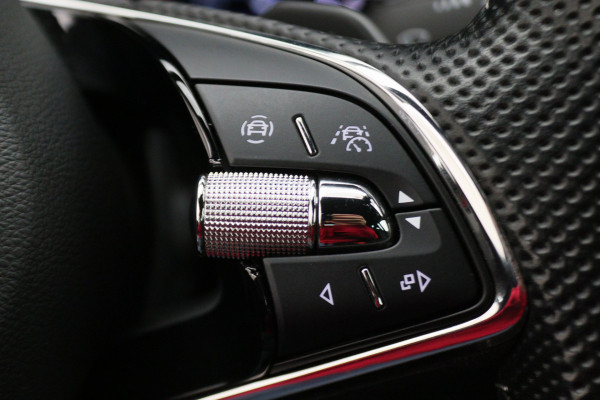 Škoda Karoq 1.5 TSI ACT Sportline Business Navi, Apple Carplay, Camera, Trekhaak, Climate, Sporstoelen