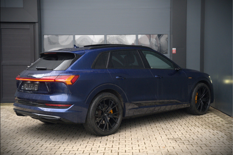 Audi e-tron e-tron 55 quattro advanced Pro Line S 95 kWh | Panoramadak | Bang & Olufsen | Stoelverwarming | Head-Up Display | 360 Camera | Matrix LED | Luchtvering | Memory Seat | Keyless | Elektrisch Verstelbare Stoelen | B&O