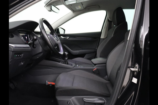 Škoda Octavia 1.0 TSI Business Edition | Trekhaak | Carplay | Sfeerverlichting | Stoelverwarming | Full LED | Parkeerhulp | Digital Cockpit | DAB | Cruise control | Climate control