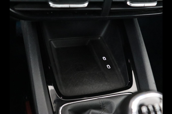 Škoda Octavia 1.0 TSI Business Edition | Trekhaak | Carplay | Sfeerverlichting | Stoelverwarming | Full LED | Parkeerhulp | Digital Cockpit | DAB | Cruise control | Climate control