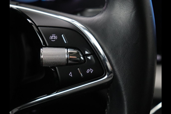 Škoda Octavia 1.0 TSI Business Edition | Trekhaak | Carplay | Sfeerverlichting | Stoelverwarming | Full LED | Parkeerhulp | Digital Cockpit | DAB | Cruise control | Climate control