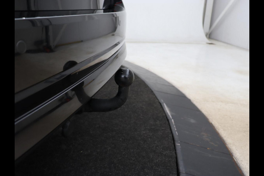 Škoda Octavia 1.0 TSI Business Edition | Trekhaak | Carplay | Sfeerverlichting | Stoelverwarming | Full LED | Parkeerhulp | Digital Cockpit | DAB | Cruise control | Climate control