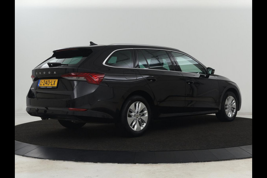 Škoda Octavia 1.0 TSI Business Edition | Trekhaak | Carplay | Sfeerverlichting | Stoelverwarming | Full LED | Parkeerhulp | Digital Cockpit | DAB | Cruise control | Climate control