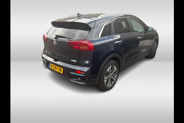 Kia e-Niro ExecutiveLine 64 kWh / Camera / Leder / Keyless / Stoelventilatie / Navigatie / Dodehoek / DAB / Cruise Control