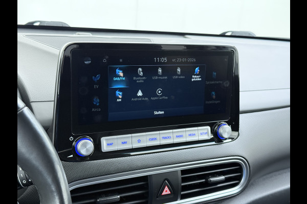 Hyundai Kona EV 64kWh 204pk SOH 100% Premium Leer Warmtepomp Head-Up Display Apple Carplay Android Navi Camera Elektr.Stoelen+Leer+Verwarmd+G Pdc Subwoofer Bluetooth Dodehoek detector Privacy Glas Rijstrooksensor 1e Eigenaar Origineel Nederlandse Auto  € 48.210 nieuw!