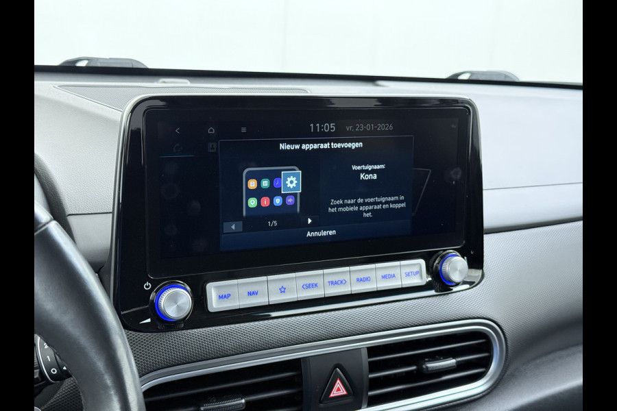 Hyundai Kona EV 64kWh 204pk SOH 100% Premium Leer Warmtepomp Head-Up Display Apple Carplay Android Navi Camera Elektr.Stoelen+Leer+Verwarmd+G Pdc Subwoofer Bluetooth Dodehoek detector Privacy Glas Rijstrooksensor 1e Eigenaar Origineel Nederlandse Auto  € 48.210 nieuw!