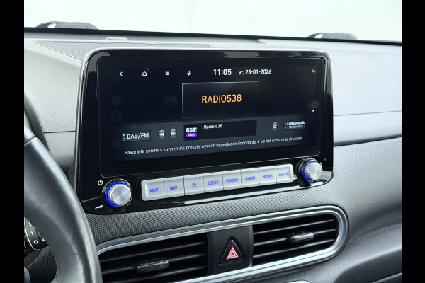Hyundai Kona EV 64kWh 204pk SOH 100% Premium Leer Warmtepomp Head-Up Display Apple Carplay Android Navi Camera Elektr.Stoelen+Leer+Verwarmd+G Pdc Subwoofer Bluetooth Dodehoek detector Privacy Glas Rijstrooksensor 1e Eigenaar Origineel Nederlandse Auto  € 48.210 nieuw!