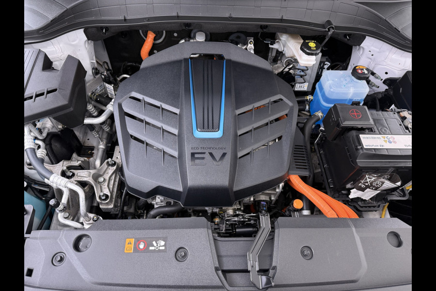 Hyundai Kona EV 64kWh 204pk SOH 100% Premium Leer Warmtepomp Head-Up Display Apple Carplay Android Navi Camera Elektr.Stoelen+Leer+Verwarmd+G Pdc Subwoofer Bluetooth Dodehoek detector Privacy Glas Rijstrooksensor 1e Eigenaar Origineel Nederlandse Auto  € 48.210 nieuw!