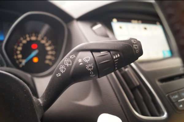 Ford Focus Wagon 1.5 TDCI 120pk Lease Edition -NAVI-AIRCO-PDC-