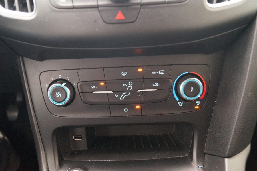 Ford Focus Wagon 1.5 TDCI 120pk Lease Edition -NAVI-AIRCO-PDC-