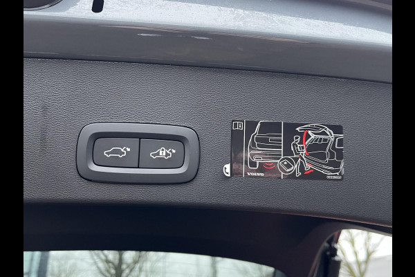 Volvo XC40 Recharge Pro | SOH 93% | PANORAMADAK | 360 CAMERA | ELEKTRISCHE STOELEN | STOEL- & STUURVERWARMING | ELEKTRISCHE TREKHAAK | HARMAN KARDON AUDIO | VOLVO DEALER ONDERHOUDEN | FULL OPTION | 1E EIGENAAR