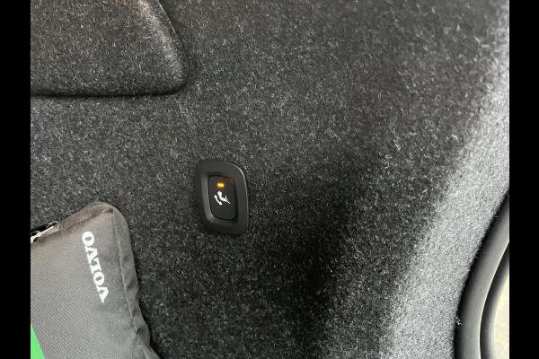 Volvo XC40 Recharge Pro | SOH 93% | PANORAMADAK | 360 CAMERA | ELEKTRISCHE STOELEN | STOEL- & STUURVERWARMING | ELEKTRISCHE TREKHAAK | HARMAN KARDON AUDIO | VOLVO DEALER ONDERHOUDEN | FULL OPTION | 1E EIGENAAR