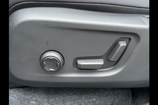 Volvo XC40 Recharge Pro | SOH 93% | PANORAMADAK | 360 CAMERA | ELEKTRISCHE STOELEN | STOEL- & STUURVERWARMING | ELEKTRISCHE TREKHAAK | HARMAN KARDON AUDIO | VOLVO DEALER ONDERHOUDEN | FULL OPTION | 1E EIGENAAR