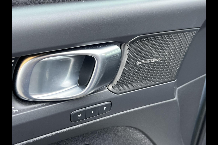 Volvo XC40 Recharge Pro | SOH 93% | PANORAMADAK | 360 CAMERA | ELEKTRISCHE STOELEN | STOEL- & STUURVERWARMING | ELEKTRISCHE TREKHAAK | HARMAN KARDON AUDIO | VOLVO DEALER ONDERHOUDEN | FULL OPTION | 1E EIGENAAR