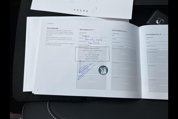 Volvo XC40 Recharge Pro | SOH 93% | PANORAMADAK | 360 CAMERA | ELEKTRISCHE STOELEN | STOEL- & STUURVERWARMING | ELEKTRISCHE TREKHAAK | HARMAN KARDON AUDIO | VOLVO DEALER ONDERHOUDEN | FULL OPTION | 1E EIGENAAR