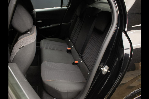 Peugeot 208 1.2 PureTech Allure Sport (APPLE CARPLAY,NAVI,CRUISE,PDC,LED,DAB,SPORTSTOELEN,LM VELGEN,NETTE STAAT)