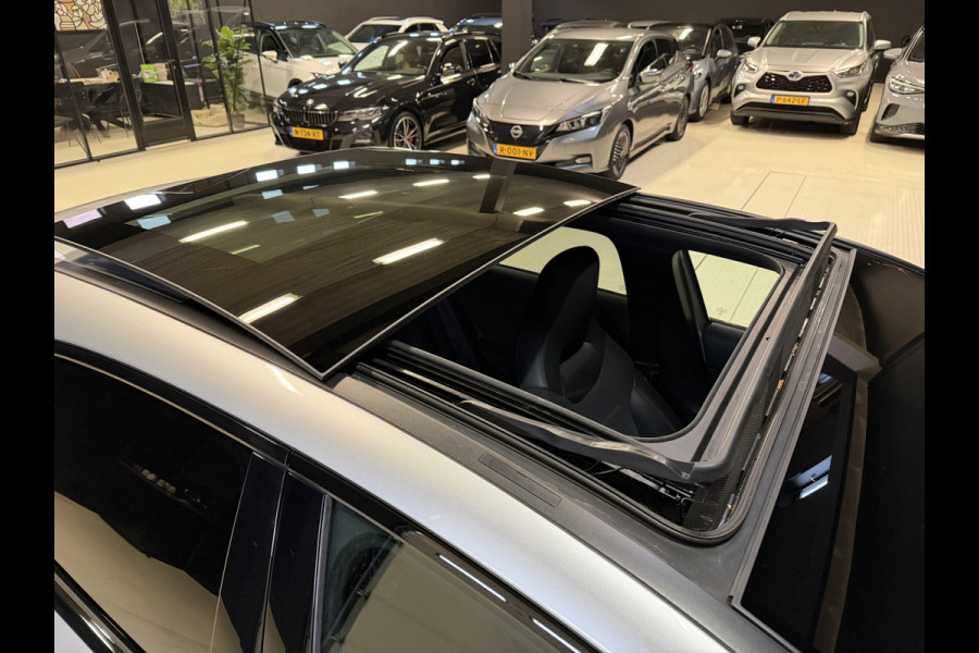 Mercedes-Benz A-Klasse 180 Business Solution AMG | Panoramadak | Camera | Carplay | Stoelverwarming