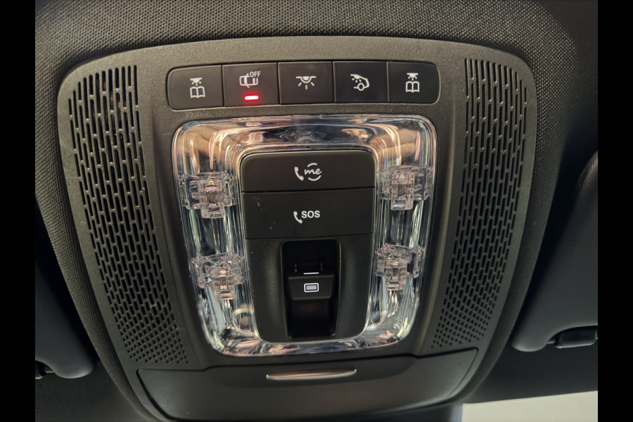 Mercedes-Benz A-Klasse 180 Business Solution AMG | Panoramadak | Camera | Carplay | Stoelverwarming