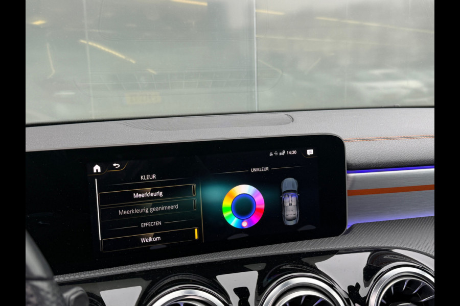 Mercedes-Benz CLA-Klasse 180 AMG |Edition 1|Pano|Sfeer|Dealer Onderhouden