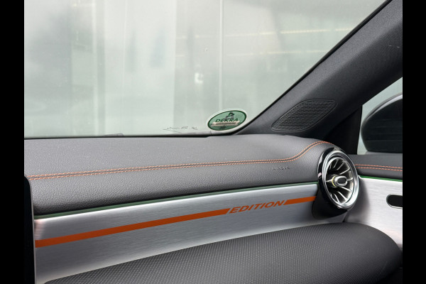 Mercedes-Benz CLA-Klasse 180 AMG |Edition 1|Pano|Sfeer|Dealer Onderhouden