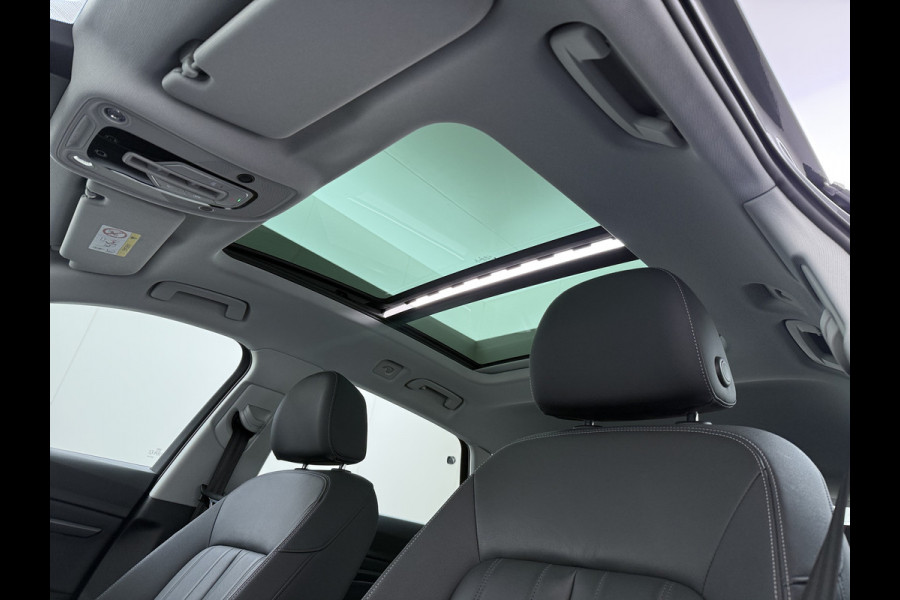 Audi e-tron 313pk Quattro Leer PanoDak Adaptive.Cruise Camera Elek.Stoelen+Memory+Verwarmd Navi Ecc Pdc Stoelverwarming Elek.Achterklep AWD Led Bluetooth Rijstrooksensor WiFi Lmv 4WD SOH 91% Business Edition Plus 71kWh Origineel Nederlandse Auto 1800kg trekvermogen!
