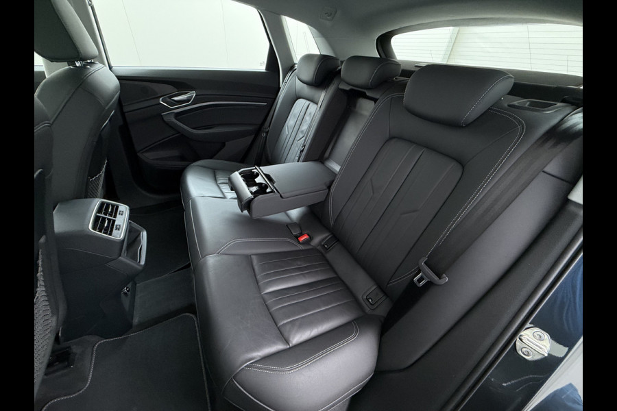 Audi e-tron 313pk Quattro Leer PanoDak Adaptive.Cruise Camera Elek.Stoelen+Memory+Verwarmd Navi Ecc Pdc Stoelverwarming Elek.Achterklep AWD Led Bluetooth Rijstrooksensor WiFi Lmv 4WD SOH 91% Business Edition Plus 71kWh Origineel Nederlandse Auto 1800kg trekvermogen!