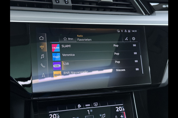 Audi e-tron 313pk Quattro Leer PanoDak Adaptive.Cruise Camera Elek.Stoelen+Memory+Verwarmd Navi Ecc Pdc Stoelverwarming Elek.Achterklep AWD Led Bluetooth Rijstrooksensor WiFi Lmv 4WD SOH 91% Business Edition Plus 71kWh Origineel Nederlandse Auto 1800kg trekvermogen!