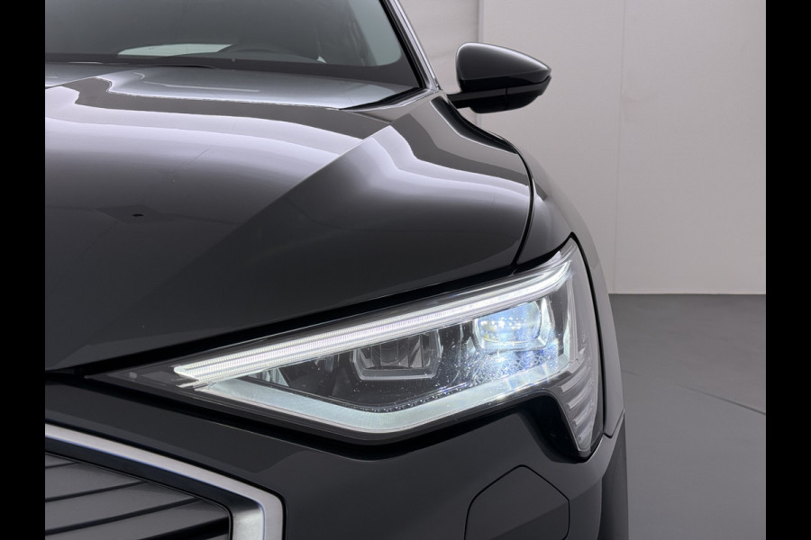 Audi e-tron 313pk Quattro Leer PanoDak Adaptive.Cruise Camera Elek.Stoelen+Memory+Verwarmd Navi Ecc Pdc Stoelverwarming Elek.Achterklep AWD Led Bluetooth Rijstrooksensor WiFi Lmv 4WD SOH 91% Business Edition Plus 71kWh Origineel Nederlandse Auto 1800kg trekvermogen!