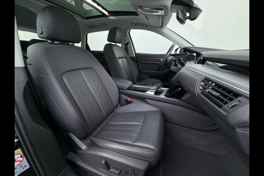 Audi e-tron 313pk Quattro Leer PanoDak Adaptive.Cruise Camera Elek.Stoelen+Memory+Verwarmd Navi Ecc Pdc Stoelverwarming Elek.Achterklep AWD Led Bluetooth Rijstrooksensor WiFi Lmv 4WD SOH 91% Business Edition Plus 71kWh Origineel Nederlandse Auto 1800kg trekvermogen!