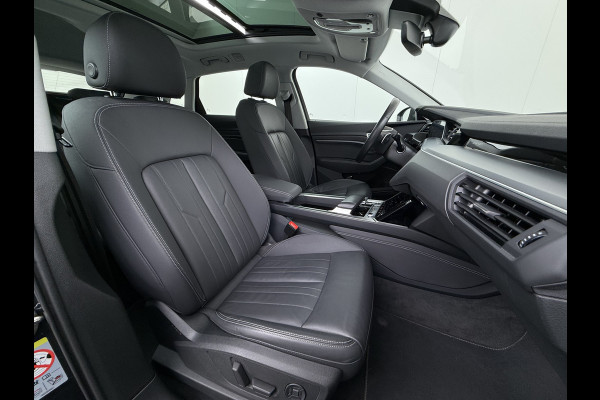 Audi e-tron 313pk Quattro Leer PanoDak Adaptive.Cruise Camera Elek.Stoelen+Memory+Verwarmd Navi Ecc Pdc Stoelverwarming Elek.Achterklep AWD Led Bluetooth Rijstrooksensor WiFi Lmv 4WD SOH 91% Business Edition Plus 71kWh Origineel Nederlandse Auto 1800kg trekvermogen!