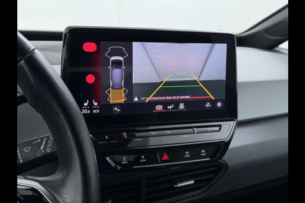 Volkswagen ID.3 First Plus 58kWh 204pk Camera Trekhaak 19"lm Adap.Cruise Matrix-Led Navi-Pro Ecc Apple Carplay Android Auto Pdc SOH 90% Lmv Stoel+Stuurverwarming Wifi  Rijstrooksensor Origineel Nederlandse Auto € 43.675,- nieuw