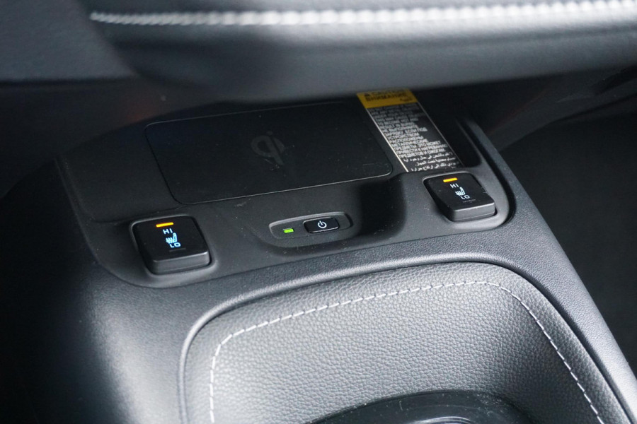 Toyota Corolla 1.8 Hybrid Style + DODEHOEK / STUURVERWARMING / VOORRUITVERWARMING