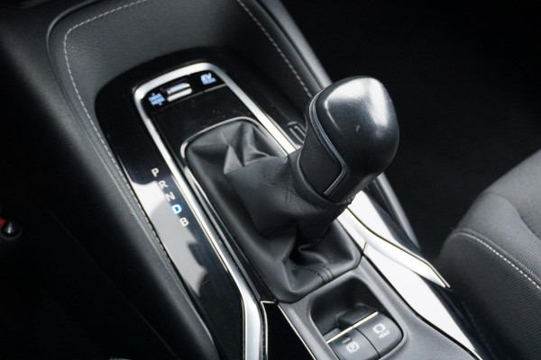 Toyota Corolla 1.8 Hybrid Style + DODEHOEK / STUURVERWARMING / VOORRUITVERWARMING